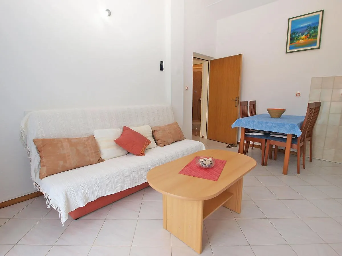 Apartments Slavka 1155 Pula Croatia
